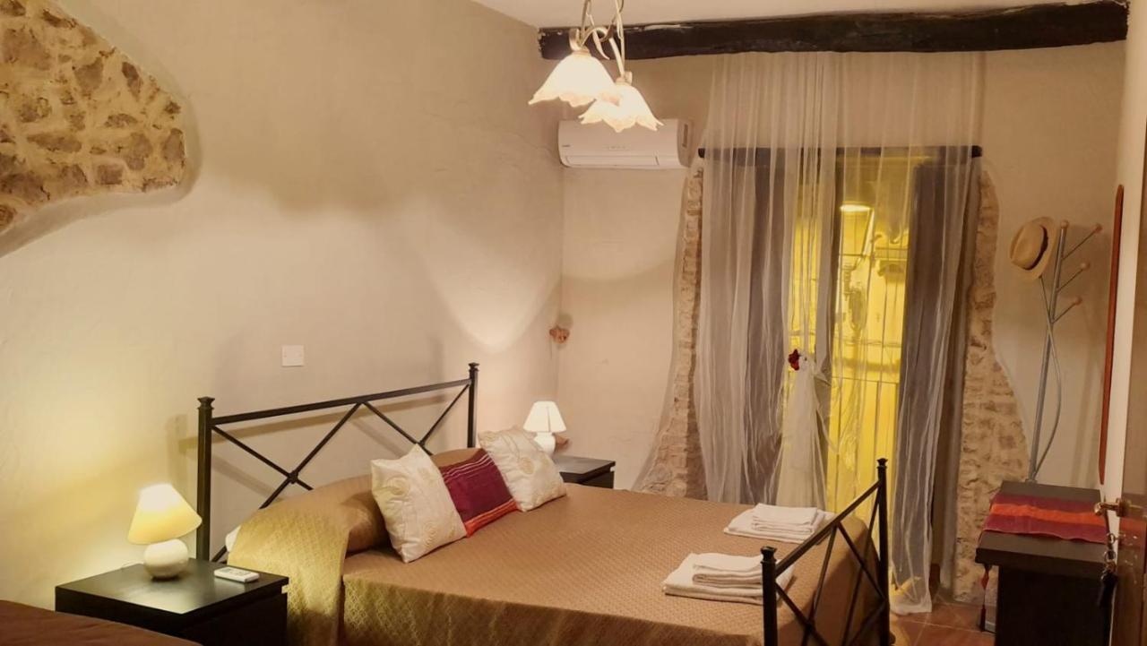 Perla Del Borgo Appartamenti Santa Caterina dello Ionio Exterior foto