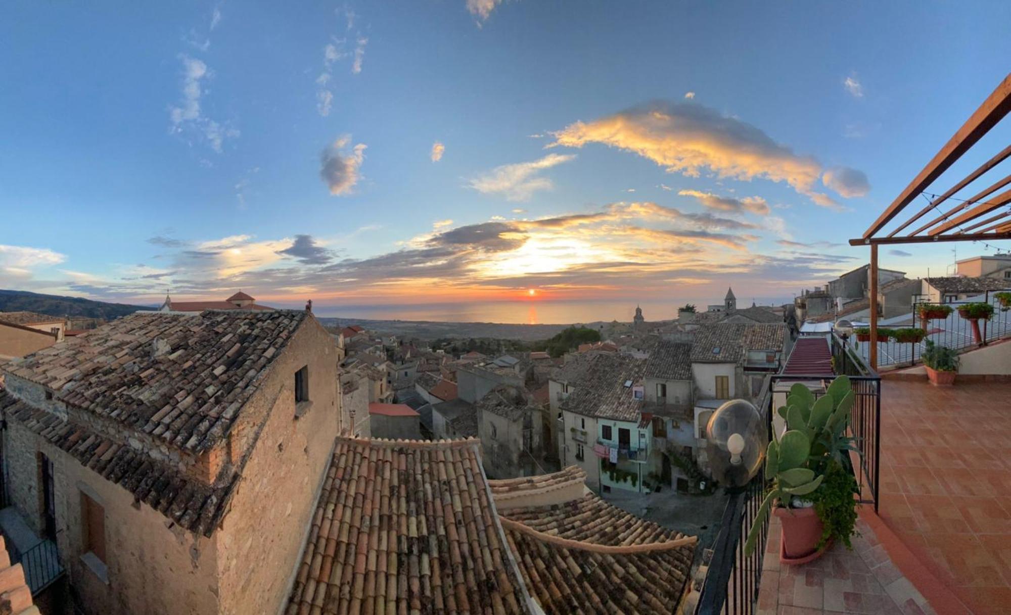 Perla Del Borgo Appartamenti Santa Caterina dello Ionio Exterior foto